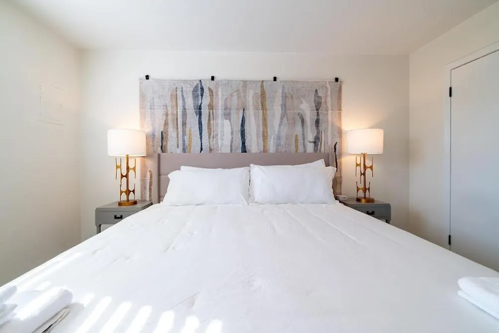 Sojourn'S Harborage Seal Suite Pet Friendly North Camellia Acres Apartment