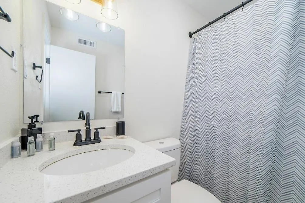 Sojourn'S Harborage Seal Suite Pet Friendly North Camellia Acres Apartment
